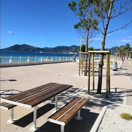 2p Front De Bocca Cannes